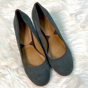 EUC Adrienne Vittadini Heels